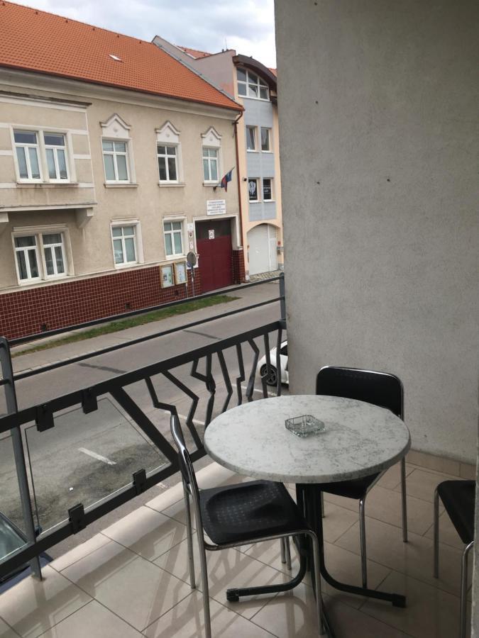 Konde Apartments B Dunajská Streda Buitenkant foto