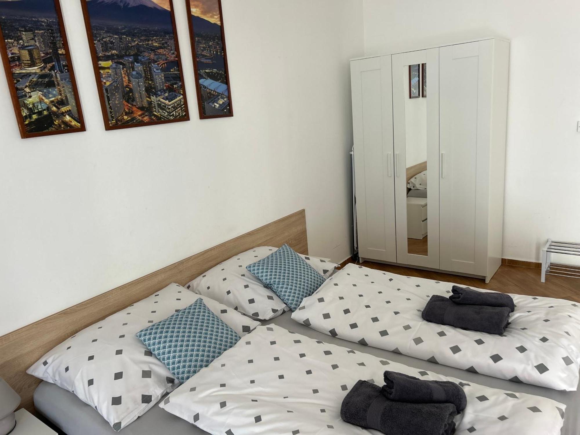 Konde Apartments B Dunajská Streda Buitenkant foto