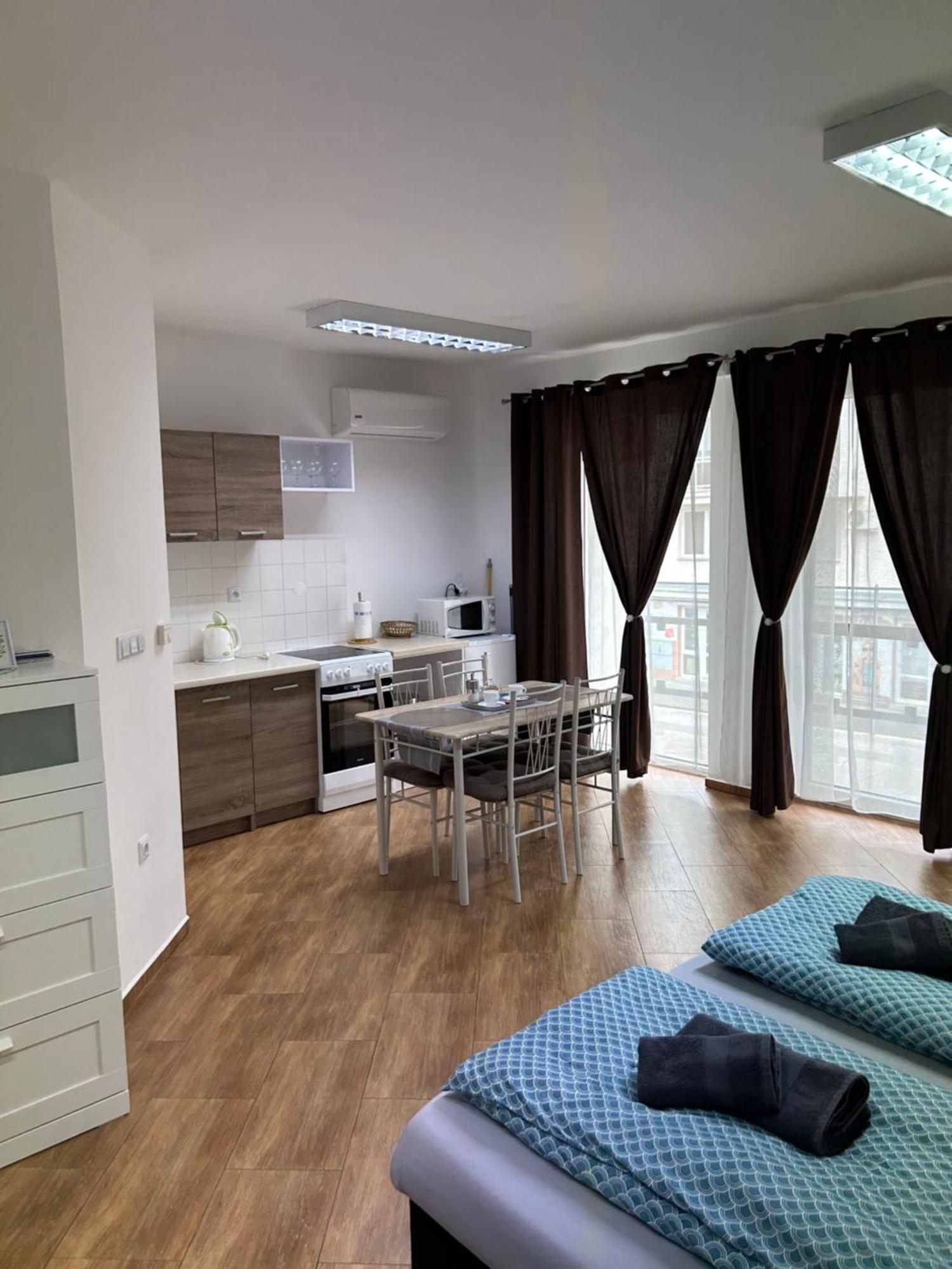 Konde Apartments B Dunajská Streda Buitenkant foto